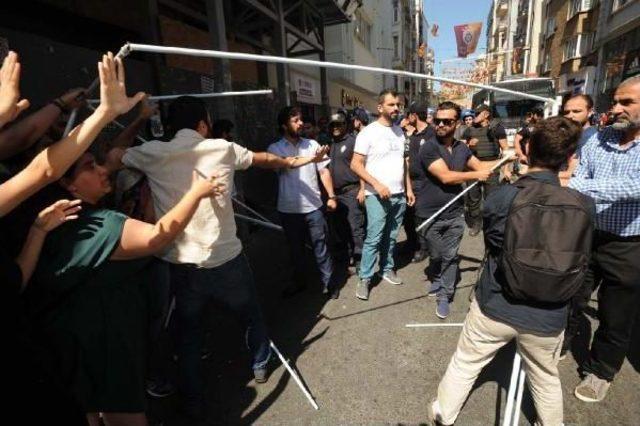 Beyoğlu'nda Taziye Çadırı Gerginliği