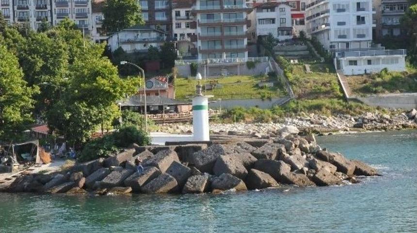 Ak&ccedil;akoca Balık&ccedil;ı Barınağı Fenerleri Yenilendi