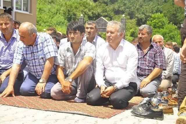 Konya’da Boğulan 3 Kişi Samsun’da Toprağa Verildi