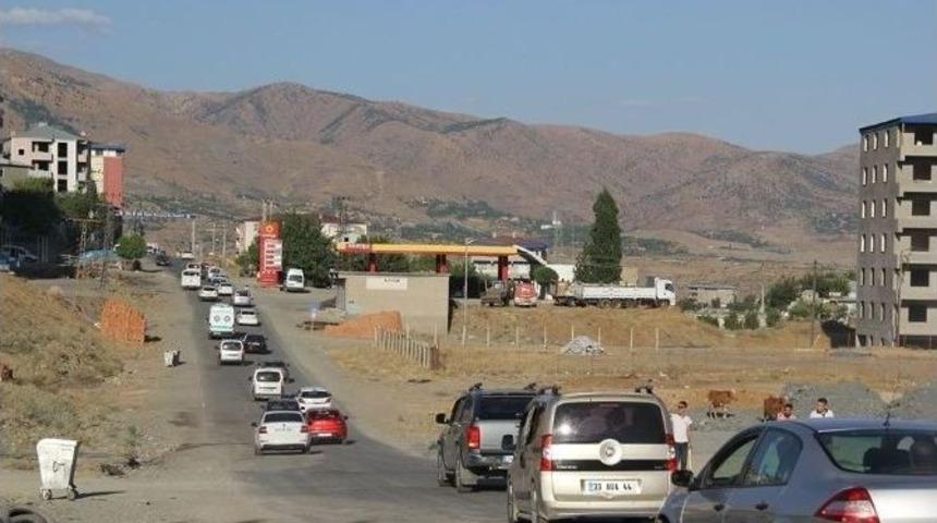 Suru&ccedil;&rsquo;ta Katledilenlerin Cenazelerini Kulplular Karşıladı