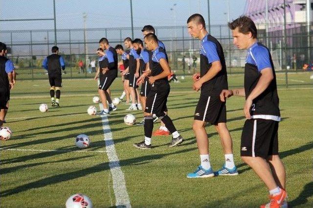 Karabükspor Afyon’da 2. Etap Kamp Çalışmalarına Başladı