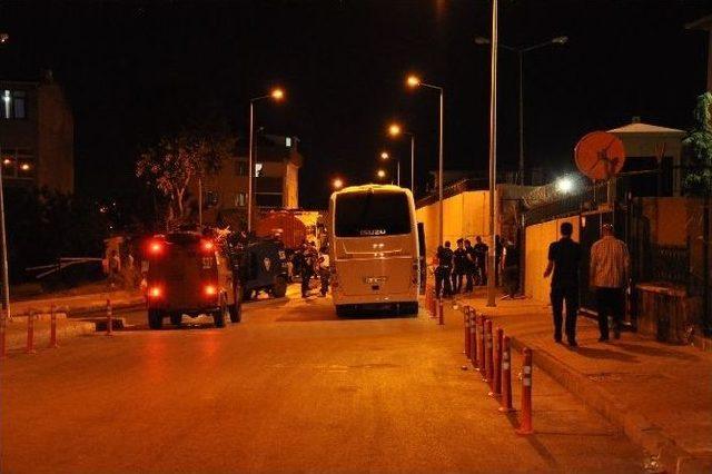 Başakşehir’de Polis Merkezine Molotoflu Saldırı