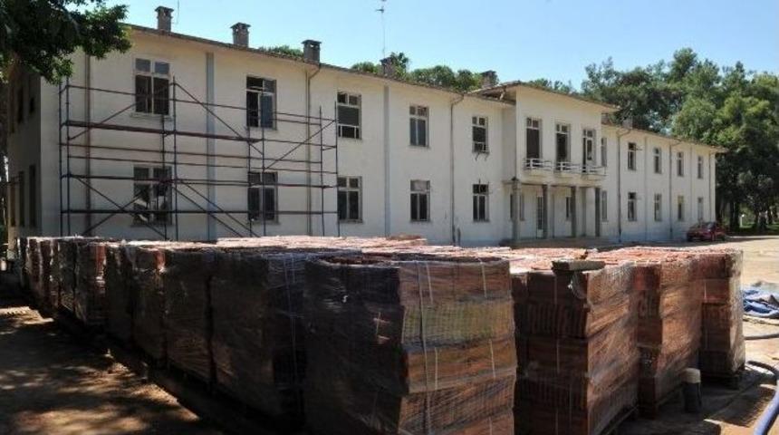 Dokuma Alanında Çalışmalar Devam Ediyor