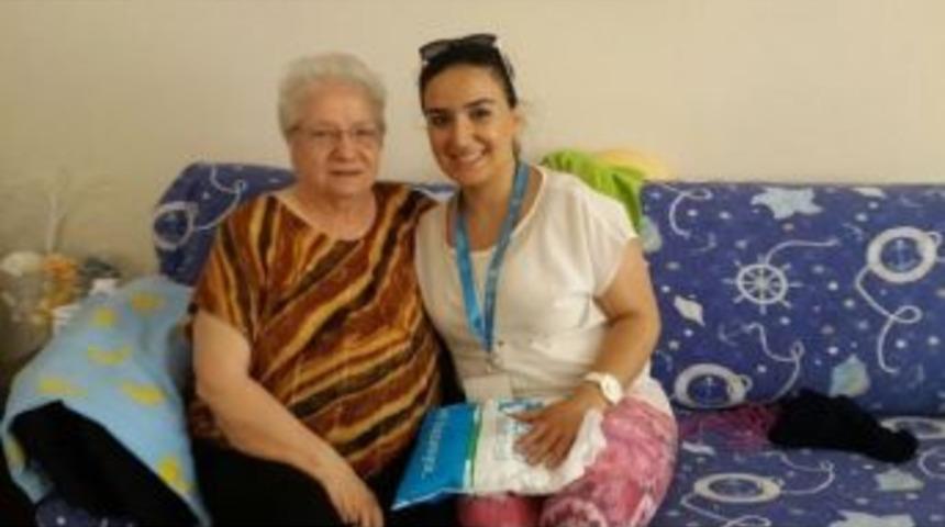 İzmitli Yaşlılar Yalnız Bırakılmıyor