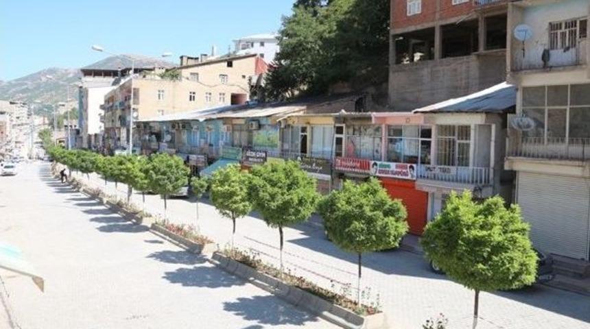 Şemdinli&rsquo;de Kepenkler A&ccedil;ılmadı