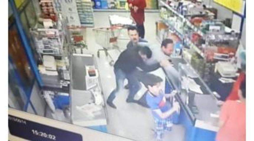 Hırsızlık Ş&uuml;phelisine Market &Ccedil;alışanlarından Şok