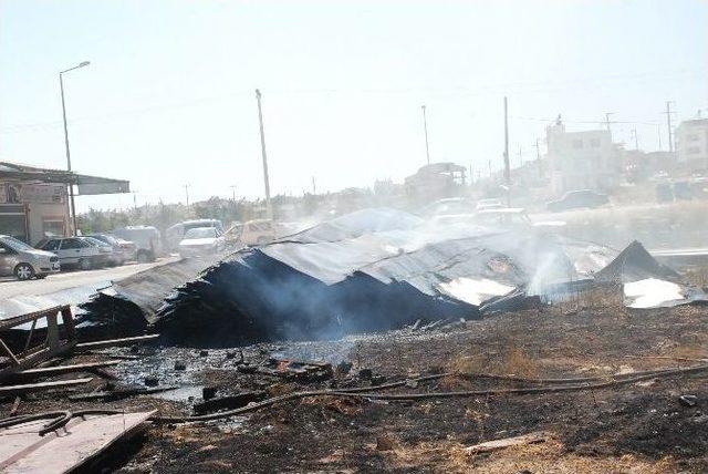 Didim’de Sanayi Sitesinde Çıkan Yangın Korkuttu