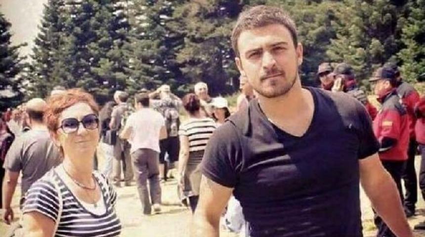 Suru&ccedil;'ta Patlamada &Ouml;len Ferdane Kılı&ccedil; Ile Oğlu Nartan I&ccedil;in Bursa'da H&uuml;z&uuml;nl&uuml; T&ouml;ren