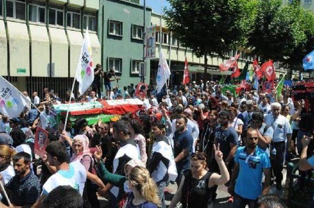 Suruç'ta Patlamada Ölen Ferdane Kılıç Ile Oğlu Nartan Için Bursa'da Hüzünlü Tören