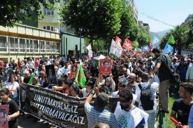 Suruç'ta Patlamada Ölen Ferdane Kılıç Ile Oğlu Nartan Için Bursa'da Hüzünlü Tören