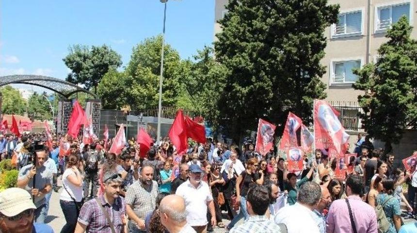 Suru&ccedil;&rsquo;ta &Ouml;len Ece Din&ccedil;&rsquo;in Cenazesinde Gerginlik