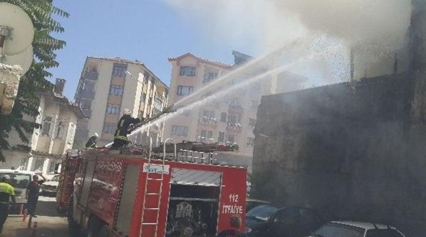 Isparta&rsquo;da İş Yerinde Yangın