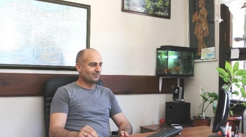 Bayram Da Turistler Deniz Kenarını Tercih Etti