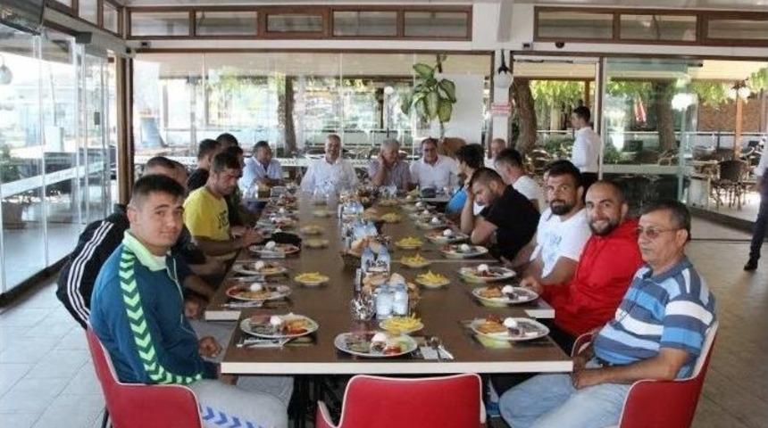 Karam&uuml;rselli G&uuml;reş&ccedil;iler Kırkpınar&rsquo;a Doğru Yola &Ccedil;ıktı