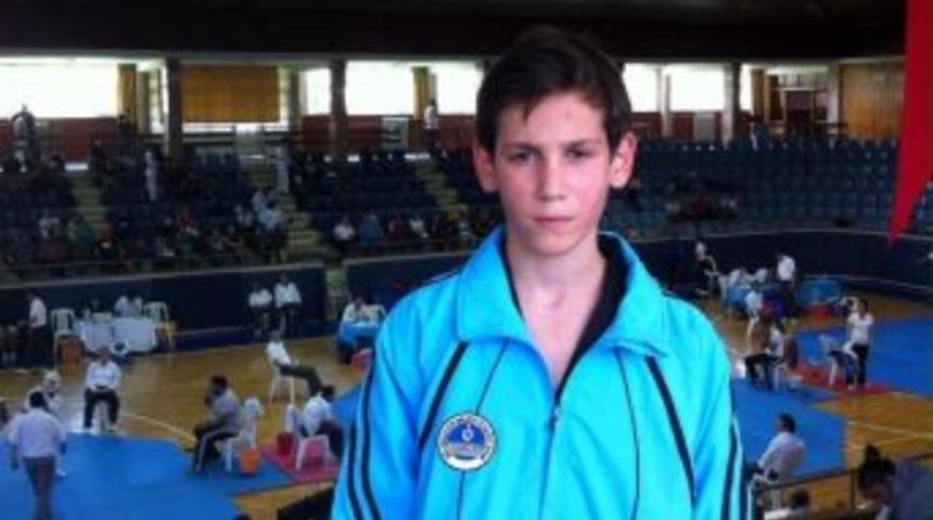 B&uuml;y&uuml;kşehirli Enes Şent&uuml;rk G&uuml;ney Kore Yolcusu