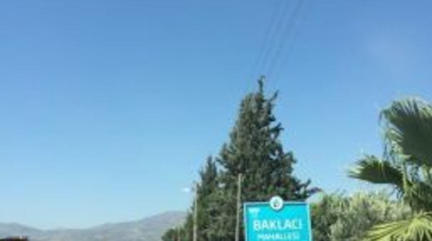 Alaşehir&rsquo;de Mahalleye D&ouml;nen K&ouml;y Tabelaları Yenileniyor