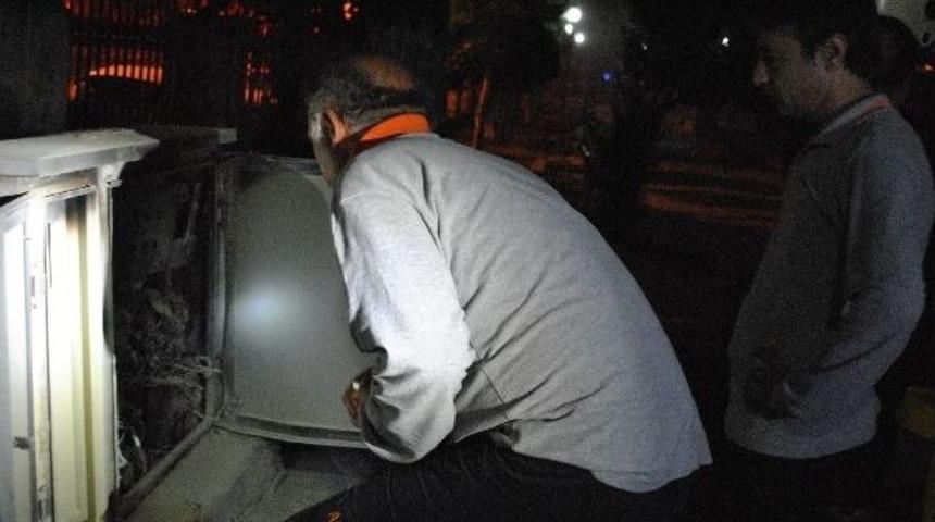 Efeler&rsquo;de Trafo Yangını Korkuttu