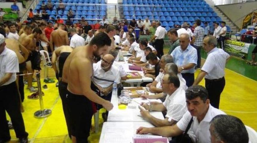 Kırkpınar'a Pehlivan Kayıtları Başladı
