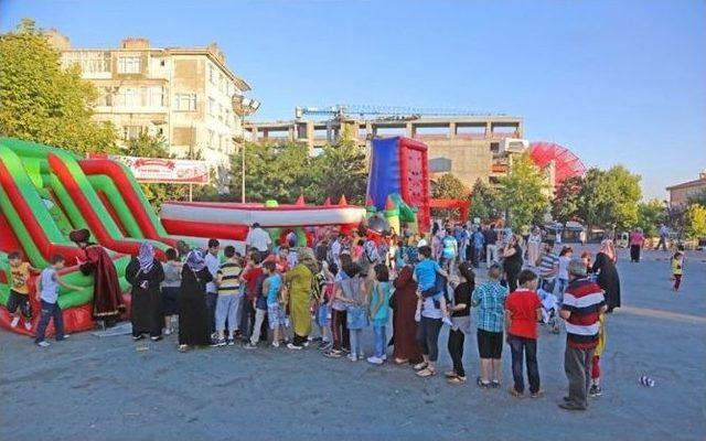 Güngörenli Çocuklar Yazın Keyfini Aquapark İle Çıkarıyor