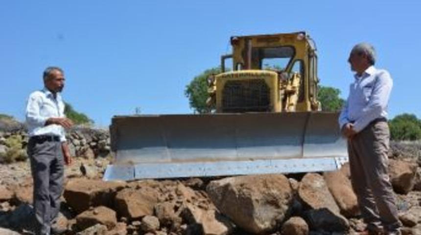 Yunusemre Belediyesinden Yol Yapım &Ccedil;alışması