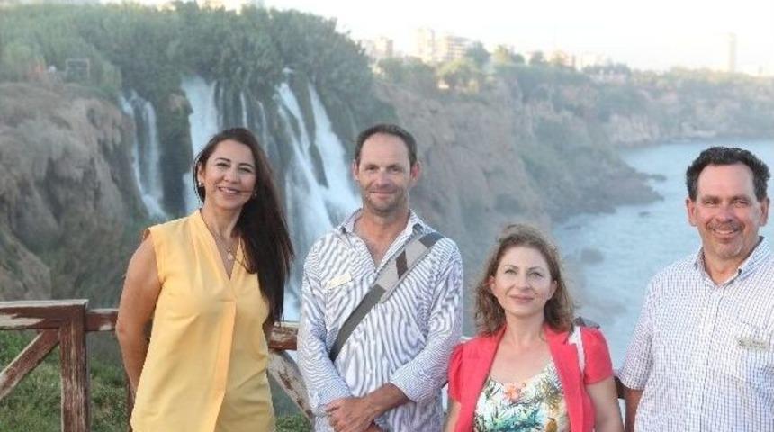 &Ccedil;i&ccedil;ek A&ccedil;an Şehirler J&uuml;risi Antalya&rsquo;da