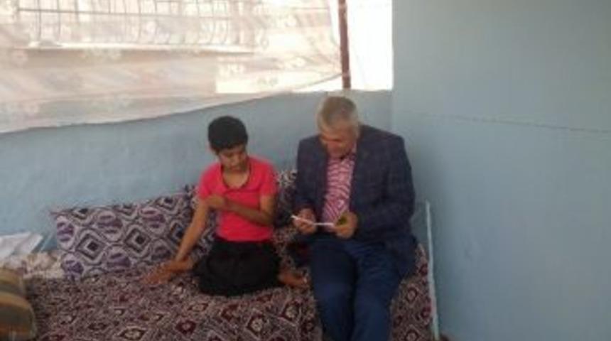 Başkan Toksoy&rsquo;dan Fatma&rsquo;ya Tekerlekli Sandalye