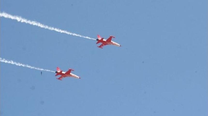 Yozgat&rsquo;ta T&uuml;rk Yıldızlarının Hazırlık G&ouml;sterileri İlgi İle İzlendi