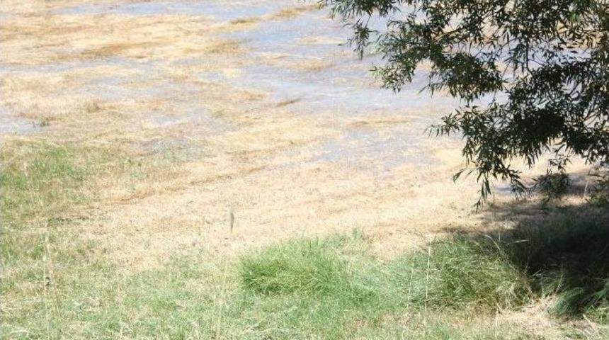 Sulama Kanalında Patlamalar Oluştu