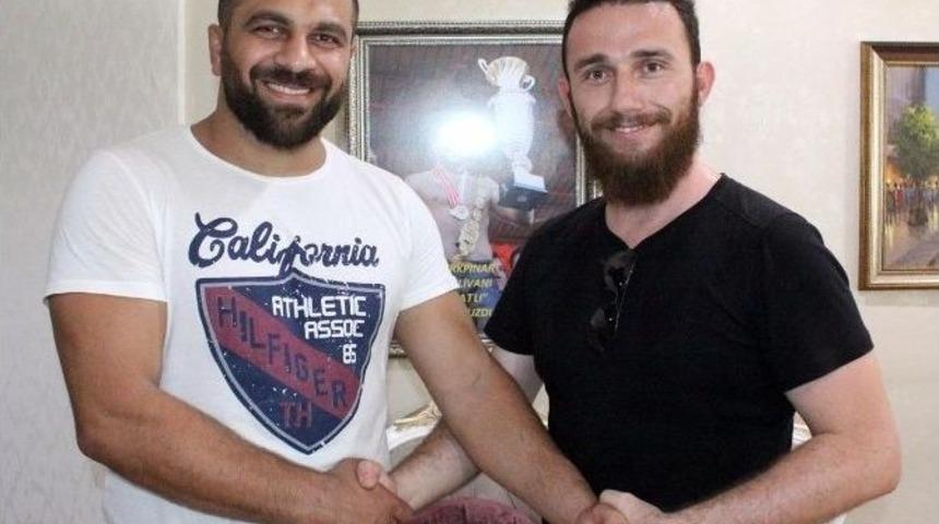 Kırkpınar&rsquo;ın Son Şampiyonu Fatih Atlı İddialı Konuştu: "en B&uuml;y&uuml;k Benim"