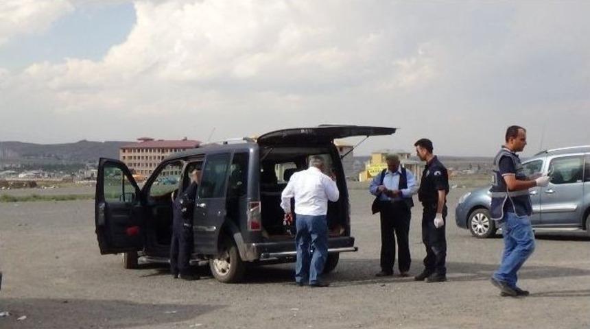 Kars&rsquo;ta Dava &Ccedil;ıkışı Silahlı Saldırı: 2 Yaralı