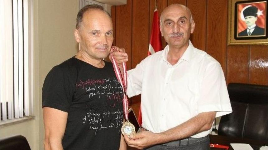 Rus Karateciden Bayar&rsquo;a Ziyaret