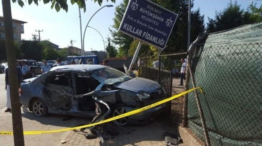 Otomobil İle Kamyon &Ccedil;arpıştı: 1 &Ouml;l&uuml;, 1 Yaralı