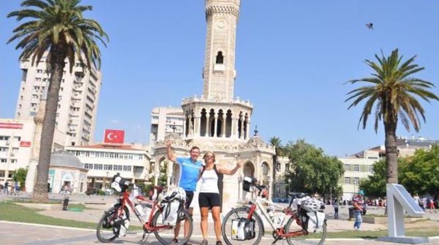 Alman &Ccedil;ift, Bisikletli Gezilerini İzmir'de Noktaladı