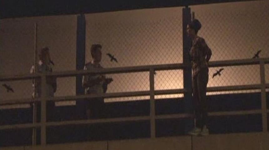 Erkek Arkadaşıyla Tartışan Kız Viyad&uuml;kten Atlamak İstedi