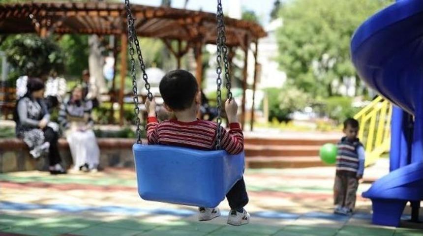 Beyoğlu Parkları Pırıl Pırıl