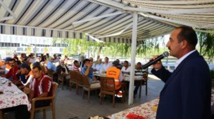Başkan Duruay Temizlik Personeli İle Kahvaltı Yaptı