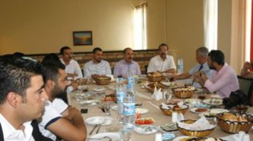 Ak Parti Teşkilatı, Gazeteciler İle Bir Araya Geldi