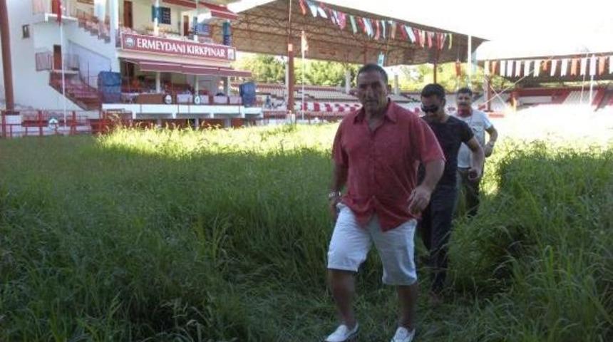 Efsane G&uuml;reş&ccedil;i Ahmat Taş'a 'y&ouml;netmelik' Şoku