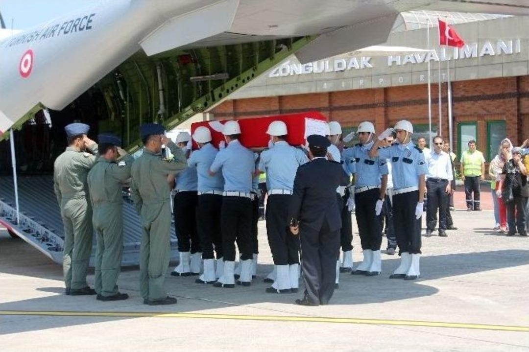 Şehit Polis Tansu Aydın&rsquo;ın Cenazesi Memleketi Zonguldak&rsquo;ta