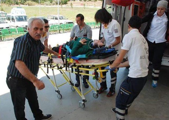 Çorum'da Trafik Kazası:2 Ölü 1 Yaralı