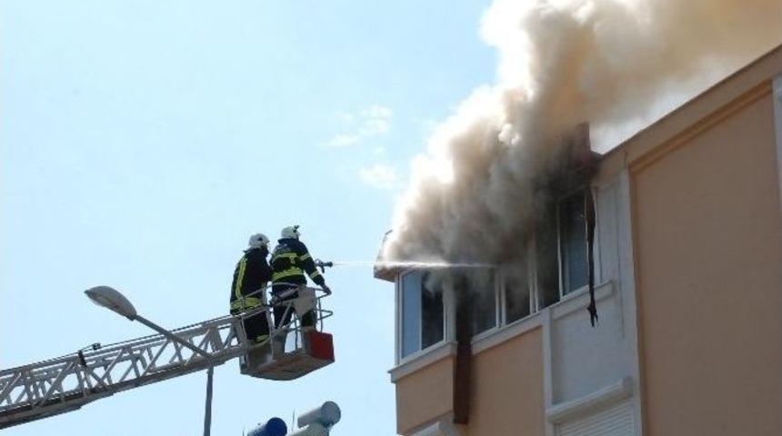 Didim&rsquo;de Ev Yangını Korkuttu