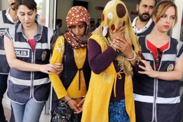 'canlı Bomba' Diye Ihbar Edilen Halk Otobüsündeki Kadınlar, Hırsızlıktan Gözaltına Alındı