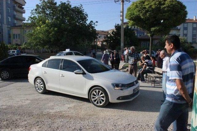 Alt Yapı Çalışması Tamamlanmadı Gerekçesiyle, Yolu Trafiğe Kapattılar