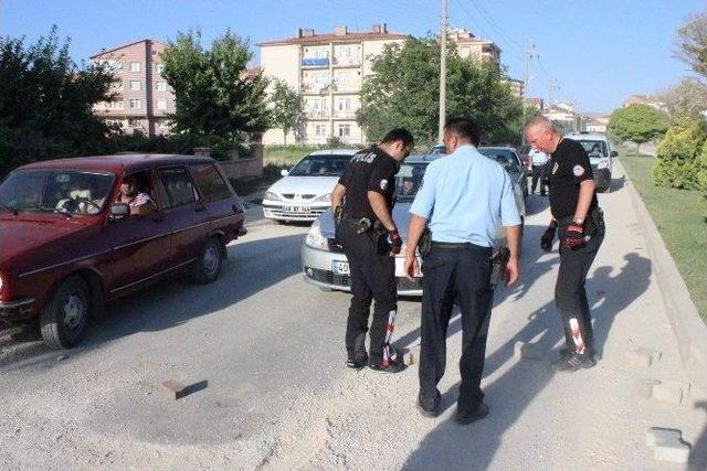 Alt Yapı Çalışması Tamamlanmadı Gerekçesiyle, Yolu Trafiğe Kapattılar