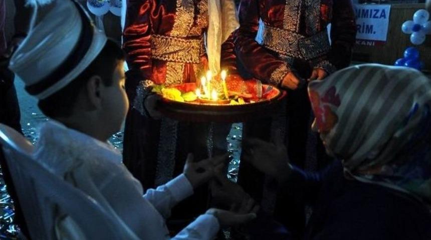 Sivas&rsquo;ta 245 &Ccedil;ocuk Erkekliğe İlk Adımı Attı