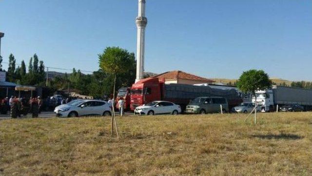 İçme Suyu Pompalayan Deponun Elektriğinin Kesilmesi Köylüleri Ayaklandırdı