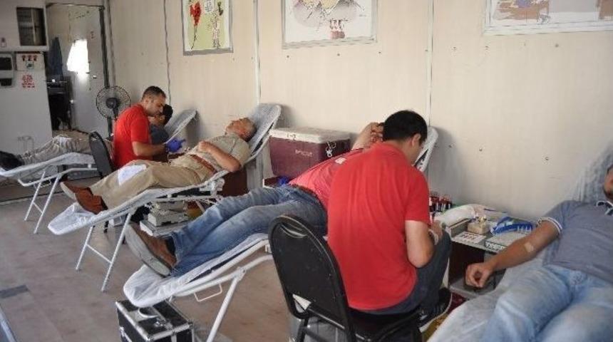 İki G&uuml;nde 100 &Uuml;nite Kan Bağışında Bulunuldu
