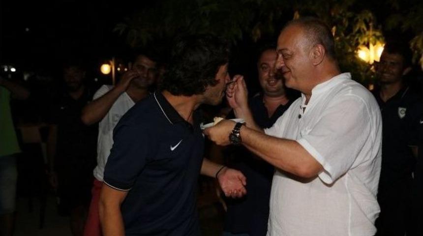 Başkan Erg&uuml;n&rsquo;den Belediyespor&rsquo;a Moral Ziyareti