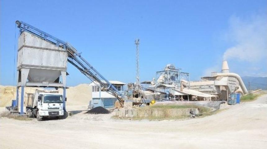 D&uuml;zce Belediyesi 3 Ayda 34 Bin Ton Asfalt Serdi