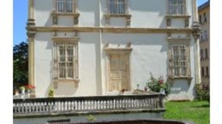 Müze Kabuğuna Sığmadı